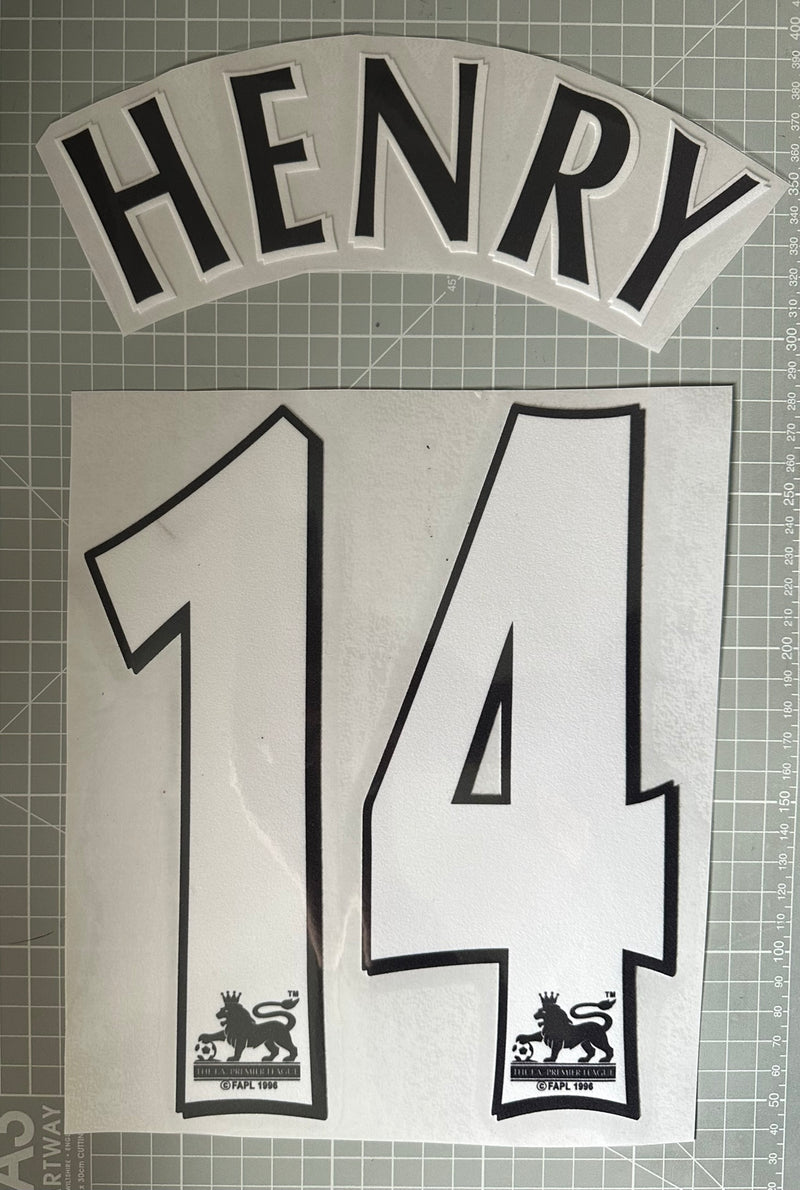 Load image into Gallery viewer, arsenal 2004 2005 nameset flock lextra henry 14 football shirt
